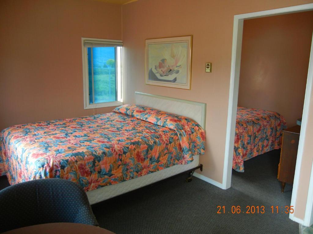 Pleasant View Motel Summerland Oda fotoğraf