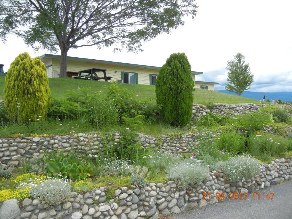 Pleasant View Motel Summerland Dış mekan fotoğraf