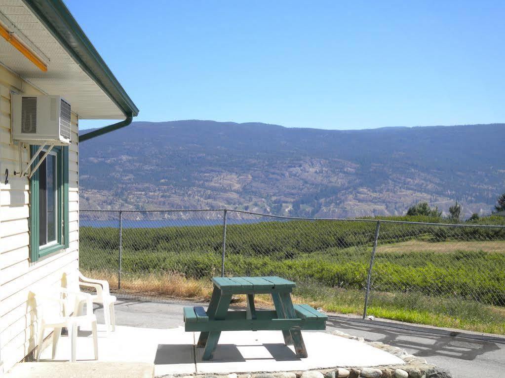 Pleasant View Motel Summerland Dış mekan fotoğraf